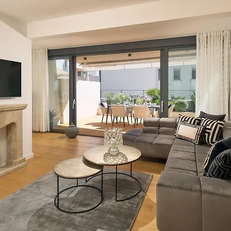 K Luxury * سبليت